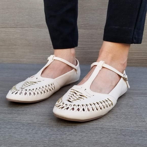 Nude Cut Out Ballerina Spring Flats - Picture 8 of 8